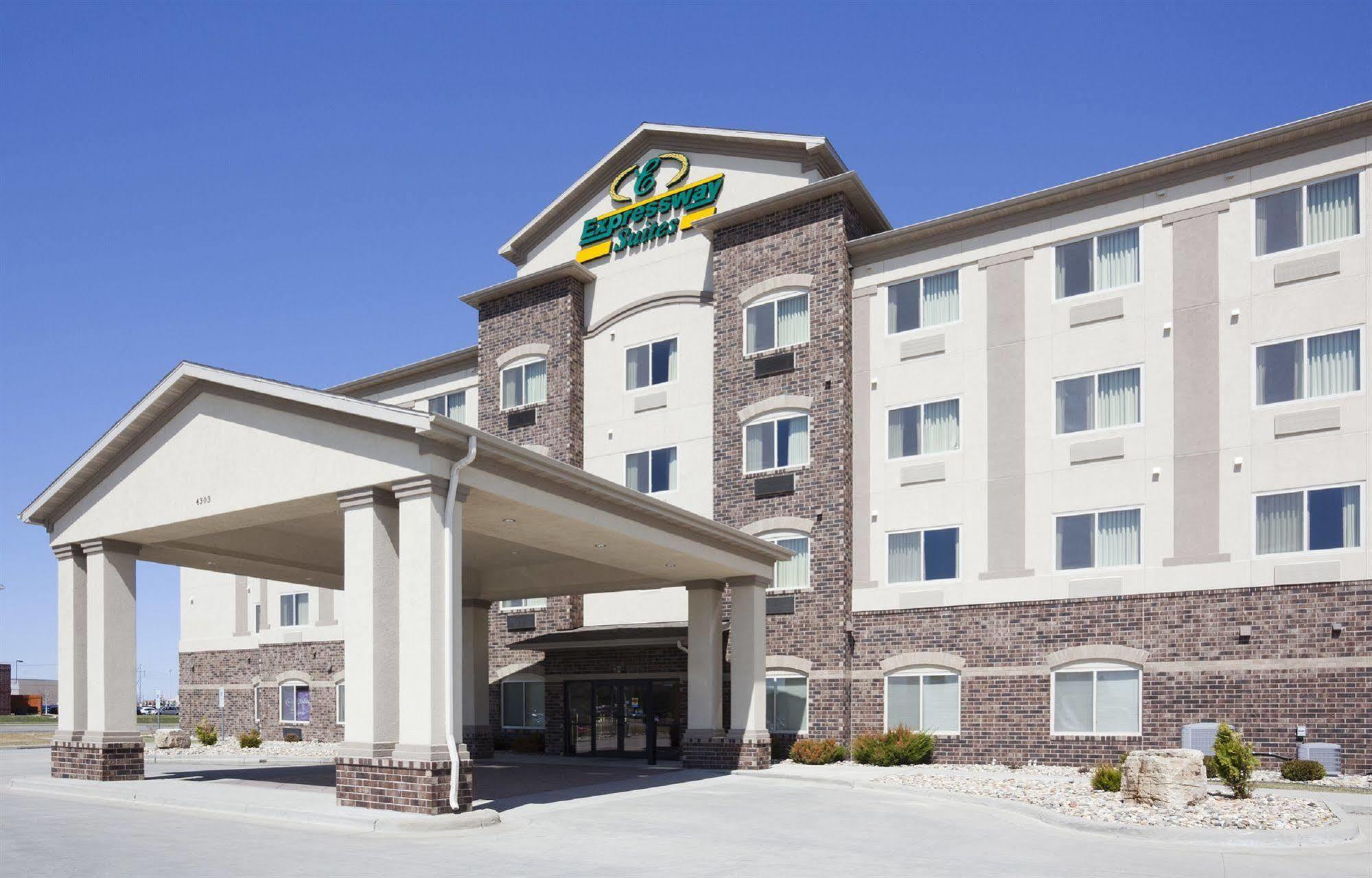 Expressway Suites Fargo Dış mekan fotoğraf