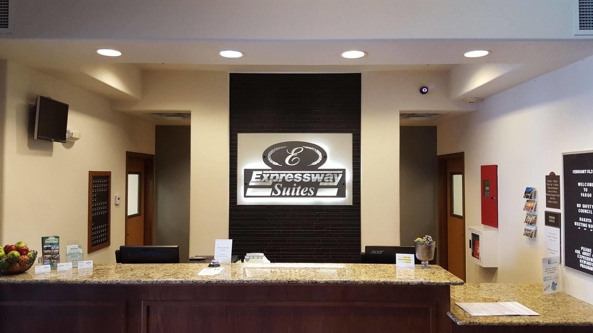 Expressway Suites Fargo Dış mekan fotoğraf